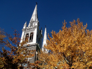 Église Saint-Charles de Limoilou. Crédit photo: Jean Cazes, 22 octobre 2007.