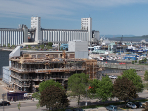 Centre d'interprétation du Vieux-Port en rénovation. Vue en direction E. Photo: Jean Cazes, 7 juin 2007.